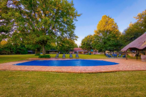 Riverside Rhapsody, Vaal River, Vanderbijlpark, 6 Adults and 4 Children